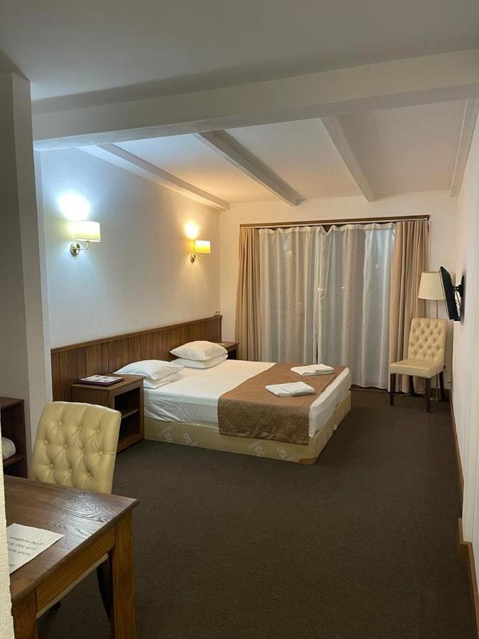 Dem Hotel ซุคุม ภายนอก รูปภาพ